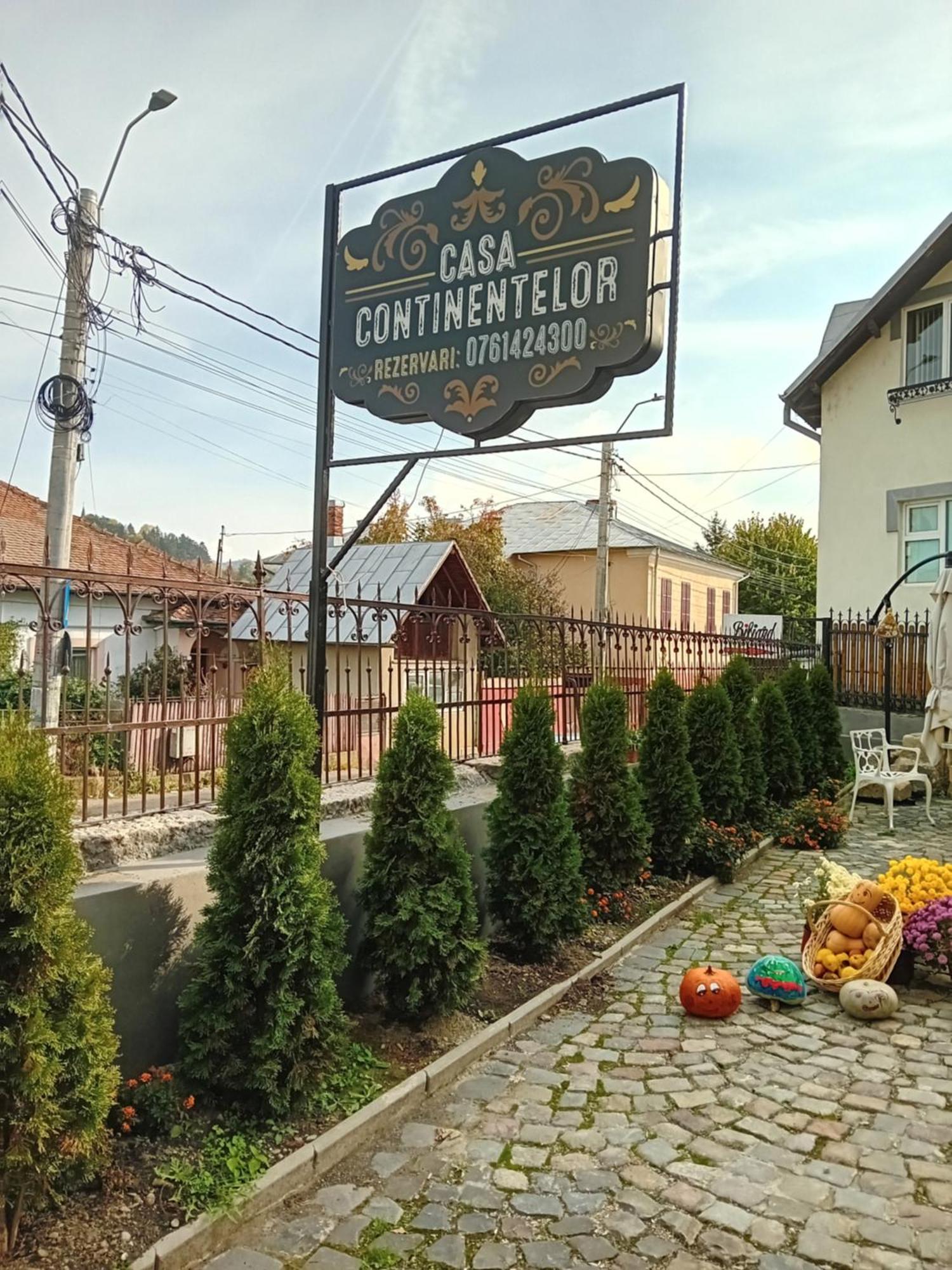 Casa Continentelor Hotel Campulung Luaran gambar